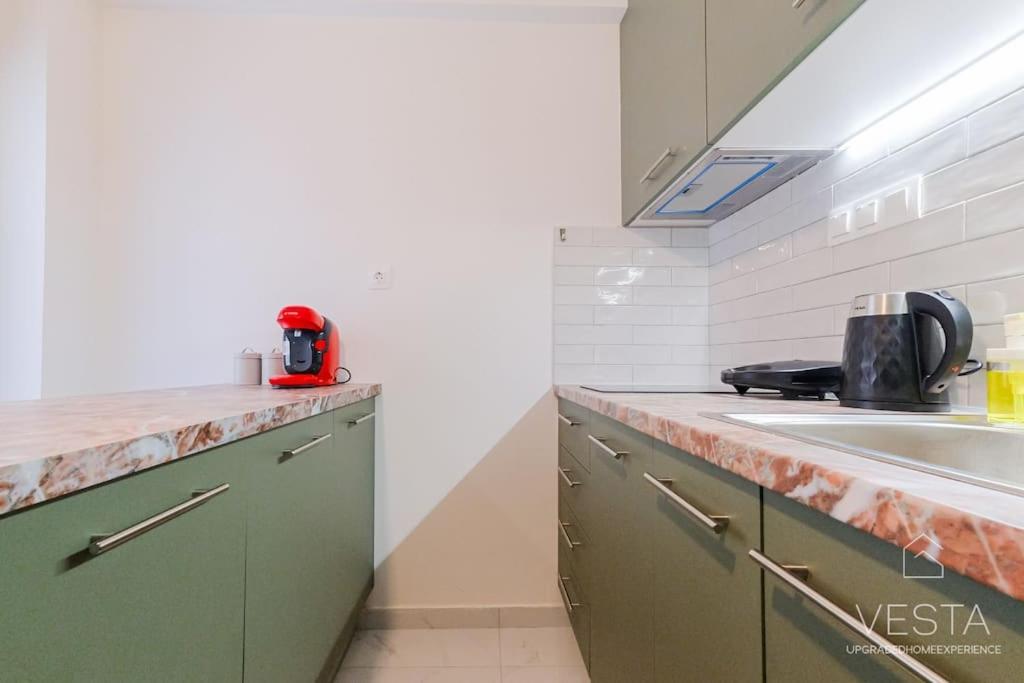 Theofilos Urban Apartment, Close To City Center Thessaloníki Ngoại thất bức ảnh